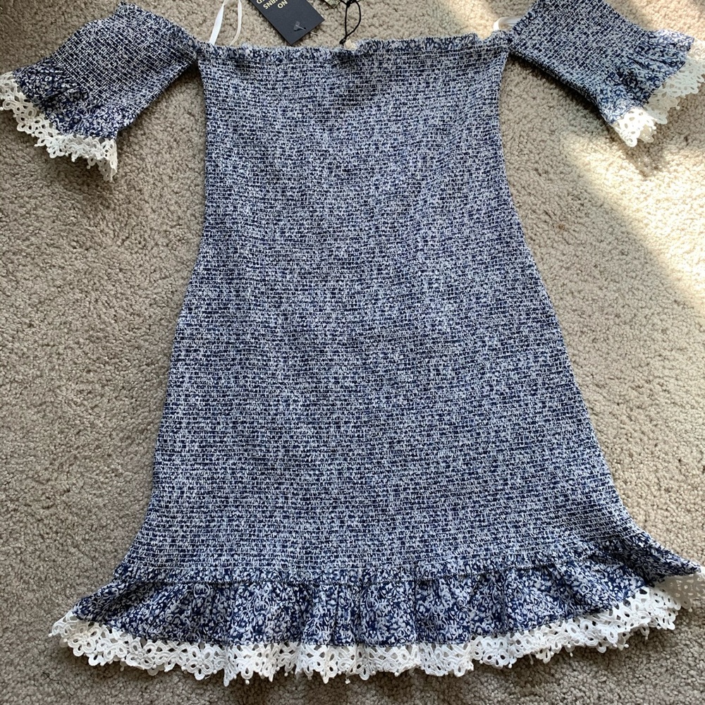NIGHTCAP classy blue & white patterned bodycon